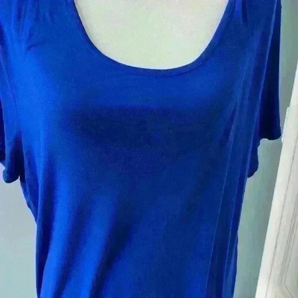 Beautiful blue Balance Collection T-shirt with cutout back Size L - Picture 5 of 5